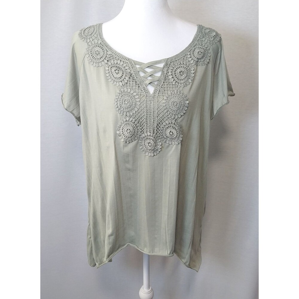 New York Laundry Sage Green Blouse Crochet Lace Criss Cross Yoke Size Medium